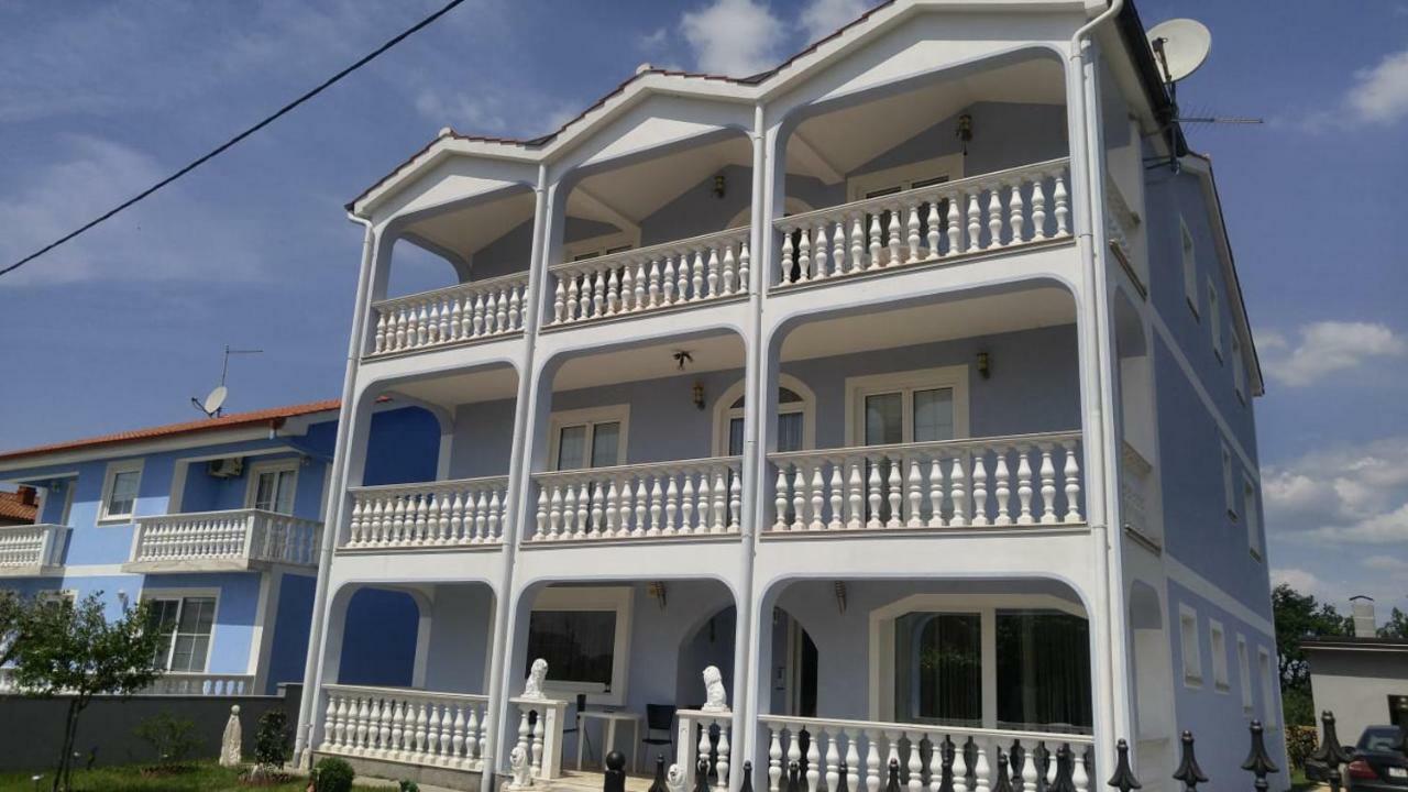 Apartman Janja Porec Bagian luar foto
