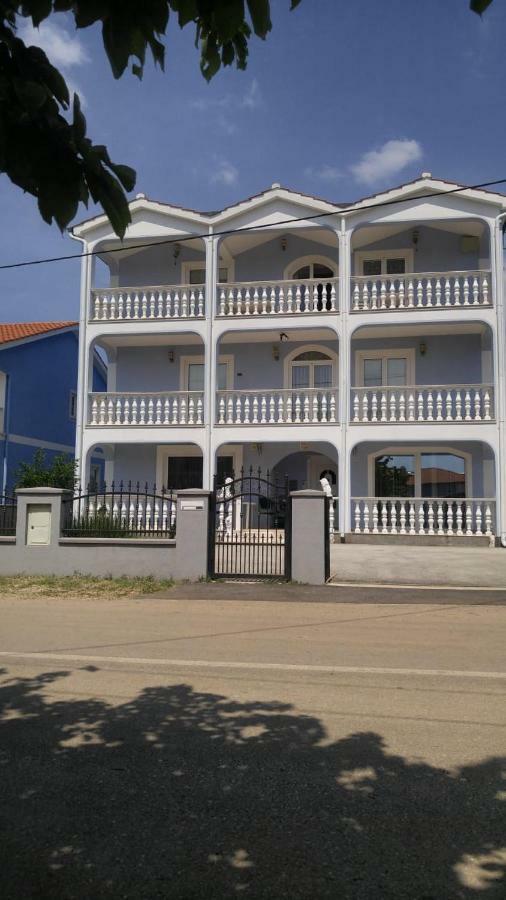 Apartman Janja Porec Bagian luar foto