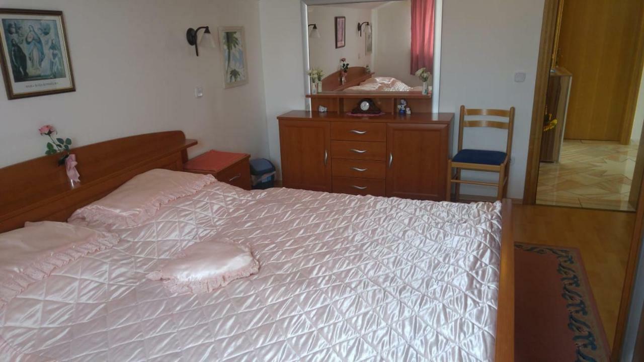 Apartman Janja Porec Bagian luar foto