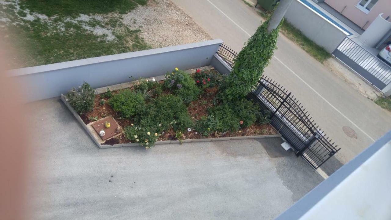 Apartman Janja Porec Bagian luar foto