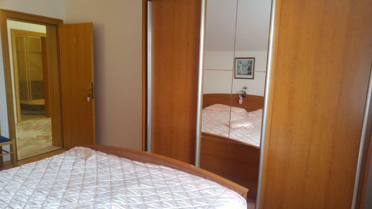 Apartman Janja Porec Bagian luar foto