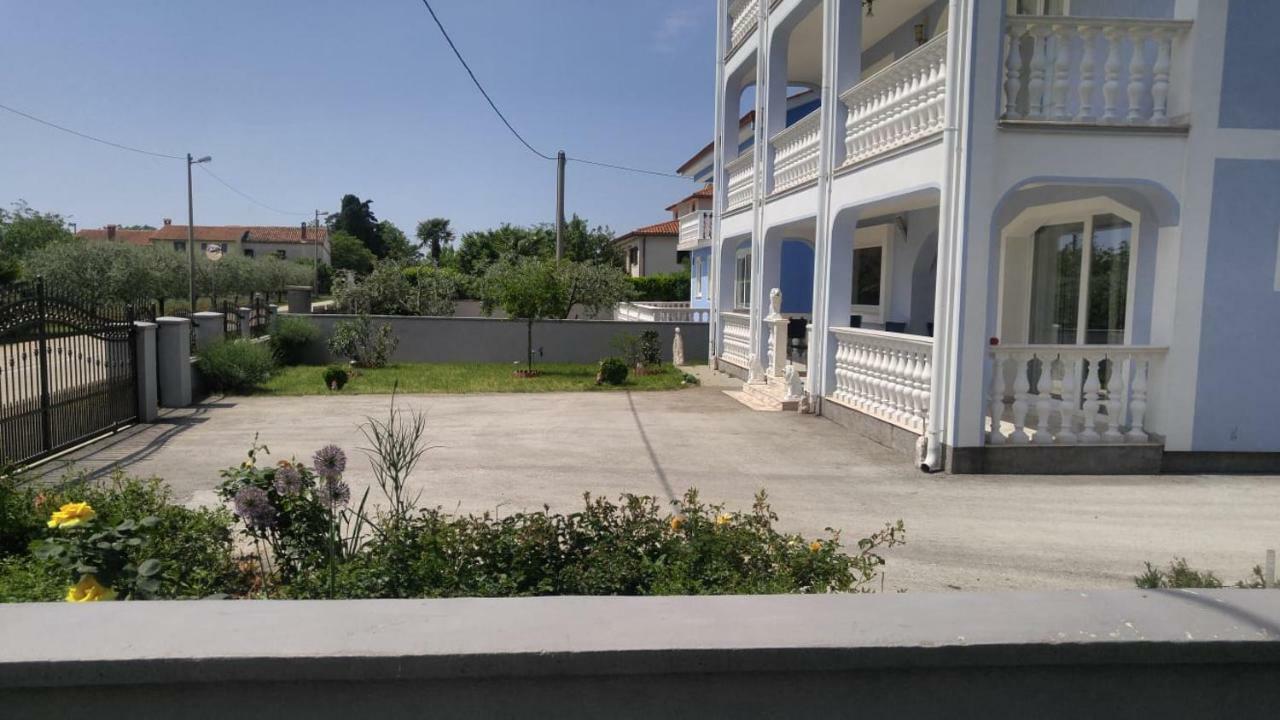 Apartman Janja Porec Bagian luar foto