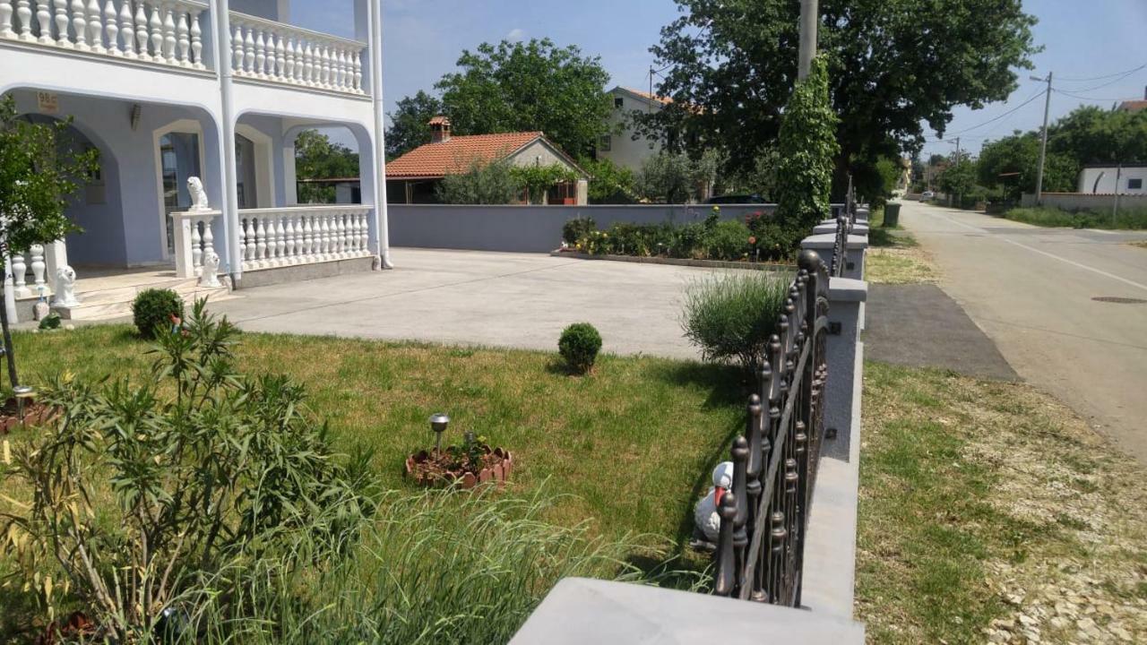 Apartman Janja Porec Bagian luar foto